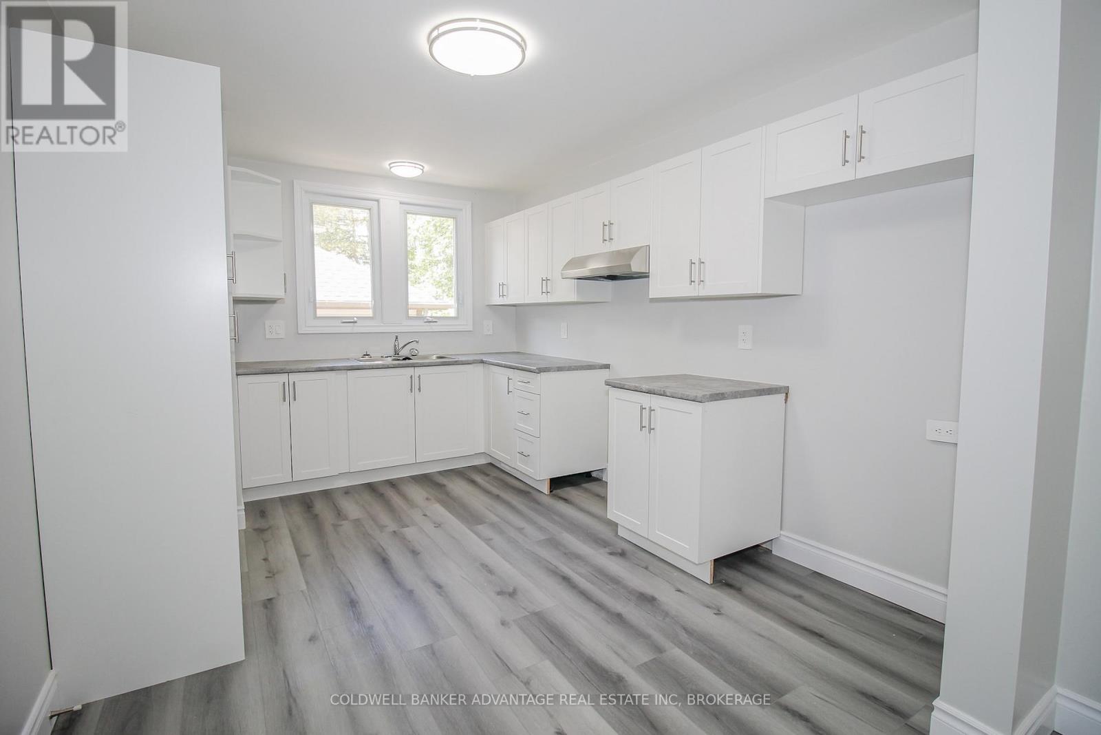 378 Thorold Road, Welland, Ontario  L3C 3W6 - Photo 16 - X12298963