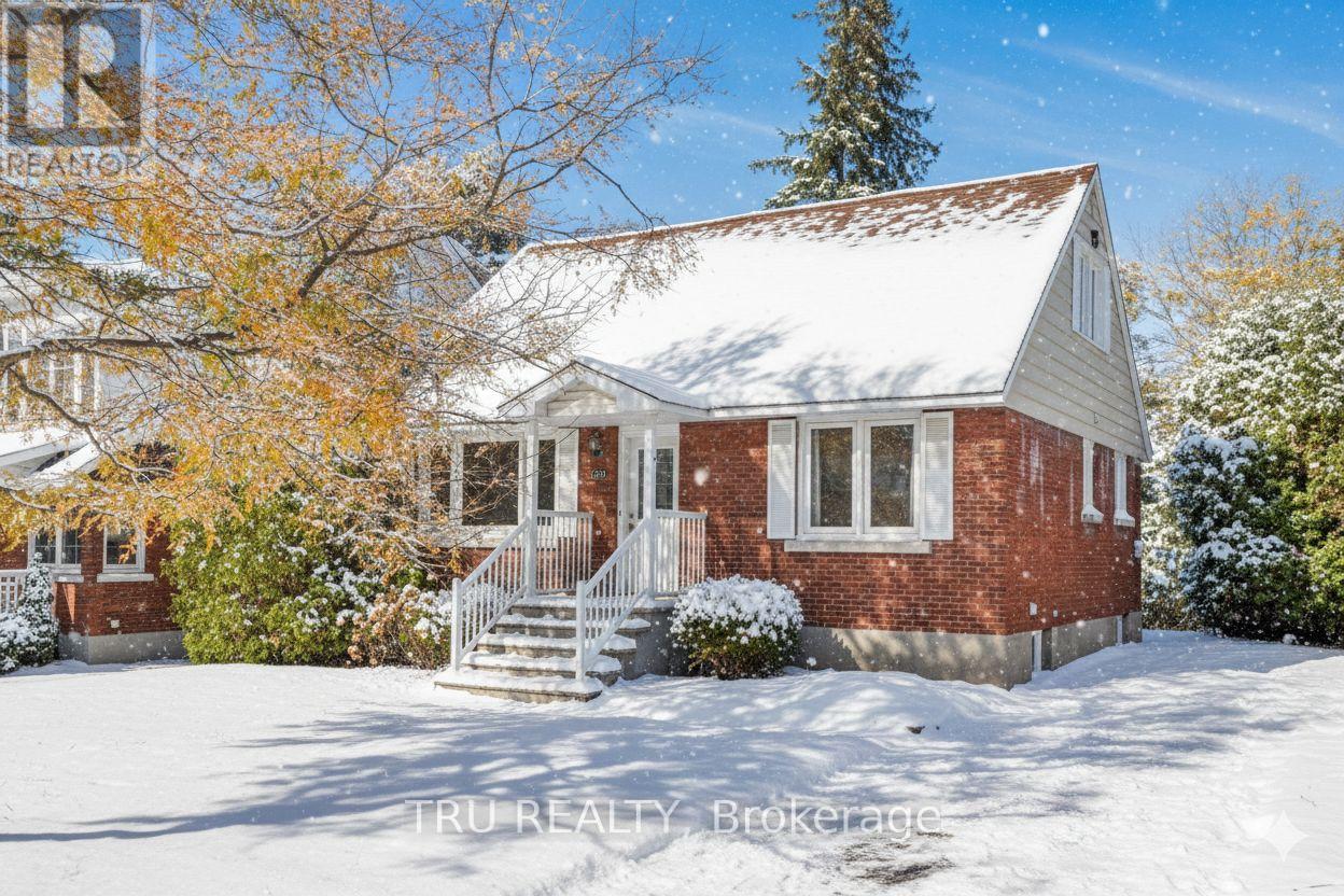 1315 Kilborn Avenue N, Ottawa, Ontario  K1H 6L2 - Photo 2 - X12711884