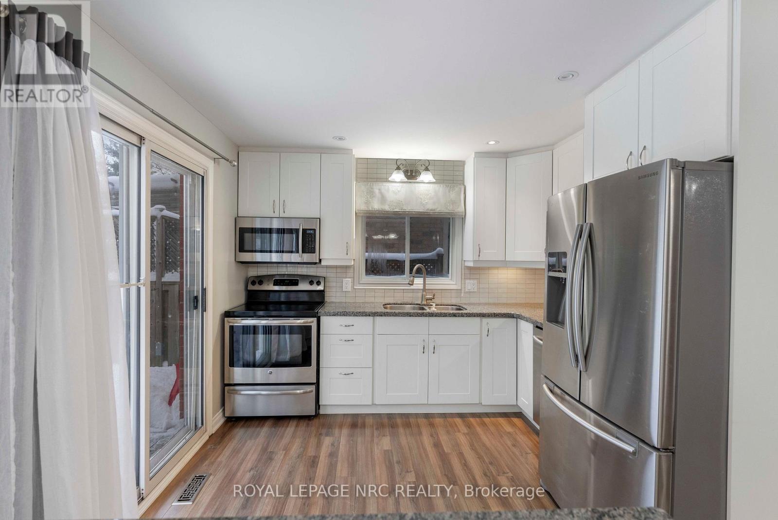 41 Huntington Lane, St. Catharines (Grapeview), Ontario  L2S 3R5 - Photo 15 - X12711898