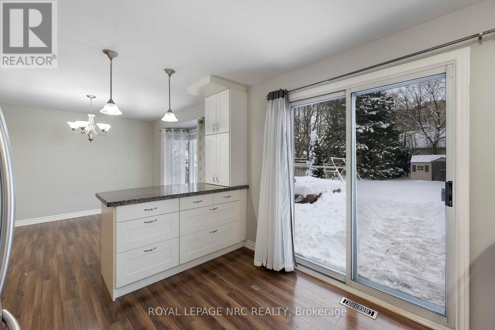 41 Huntington Lane, St. Catharines (Grapeview), Ontario  L2S 3R5 - Photo 16 - X12711898