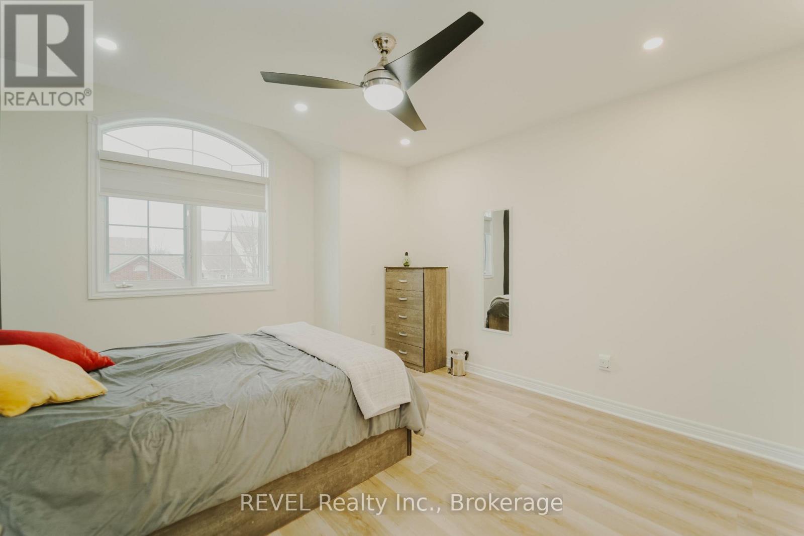 6978 Shannon Drive, Niagara Falls (Forestview), Ontario  L2H 3N7 - Photo 26 - X12711900