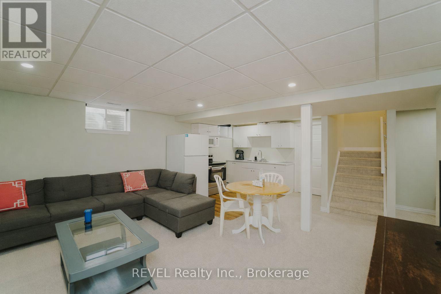 6978 Shannon Drive, Niagara Falls (Forestview), Ontario  L2H 3N7 - Photo 32 - X12711900