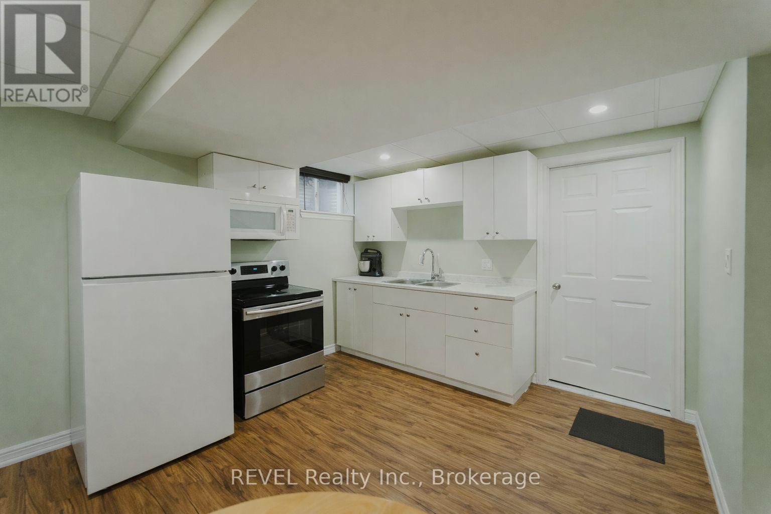 6978 Shannon Drive, Niagara Falls (Forestview), Ontario  L2H 3N7 - Photo 33 - X12711900