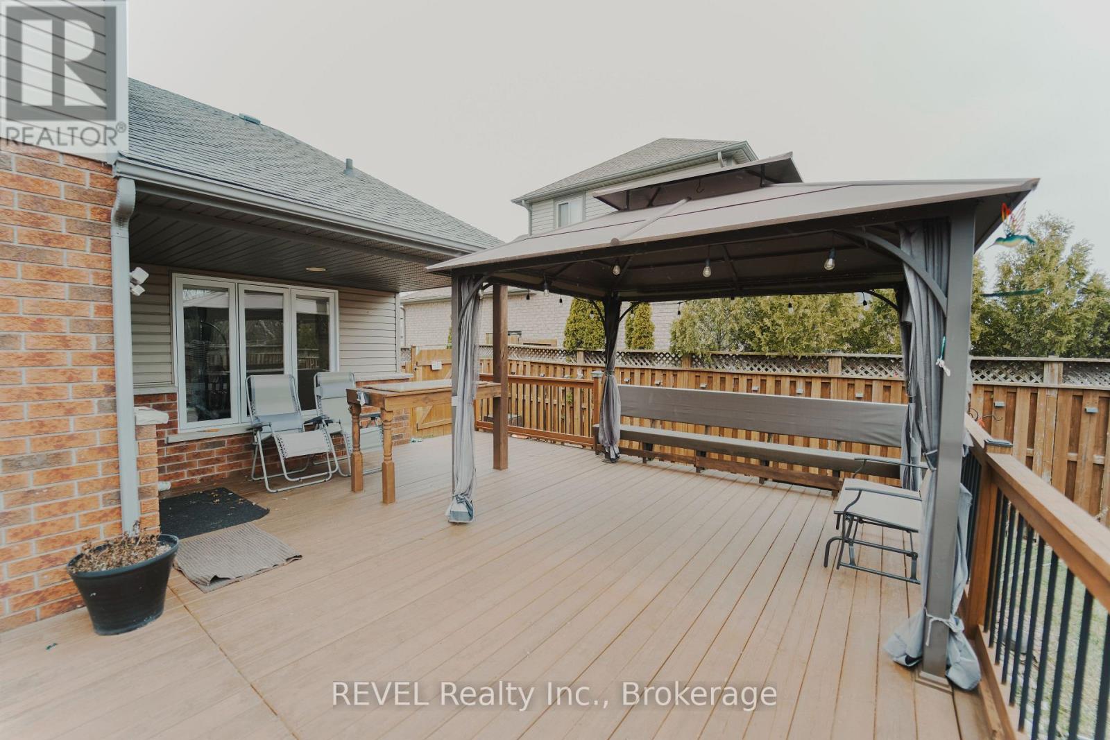 6978 Shannon Drive, Niagara Falls (Forestview), Ontario  L2H 3N7 - Photo 40 - X12711900