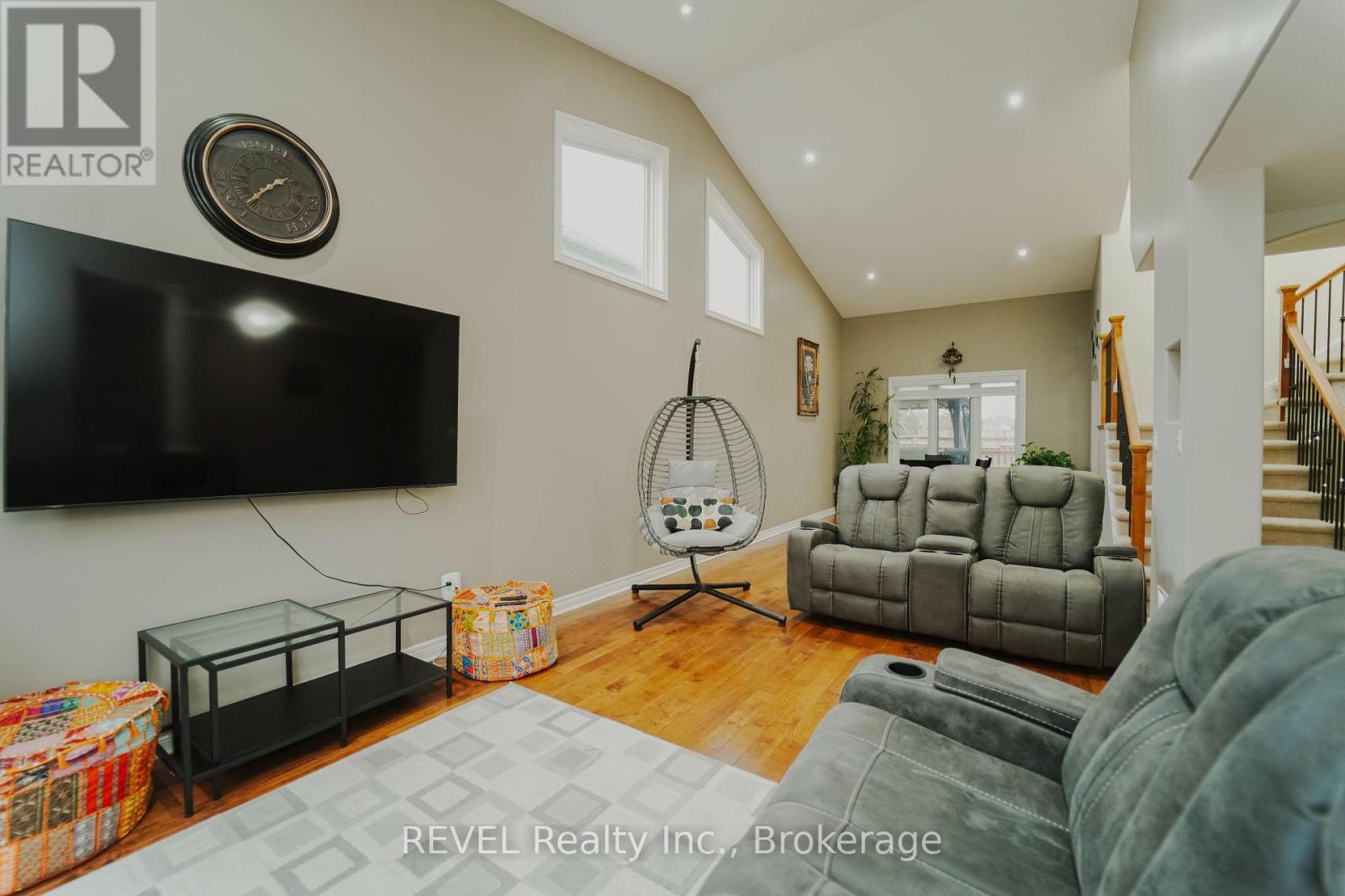 6978 Shannon Drive, Niagara Falls (Forestview), Ontario  L2H 3N7 - Photo 5 - X12711900