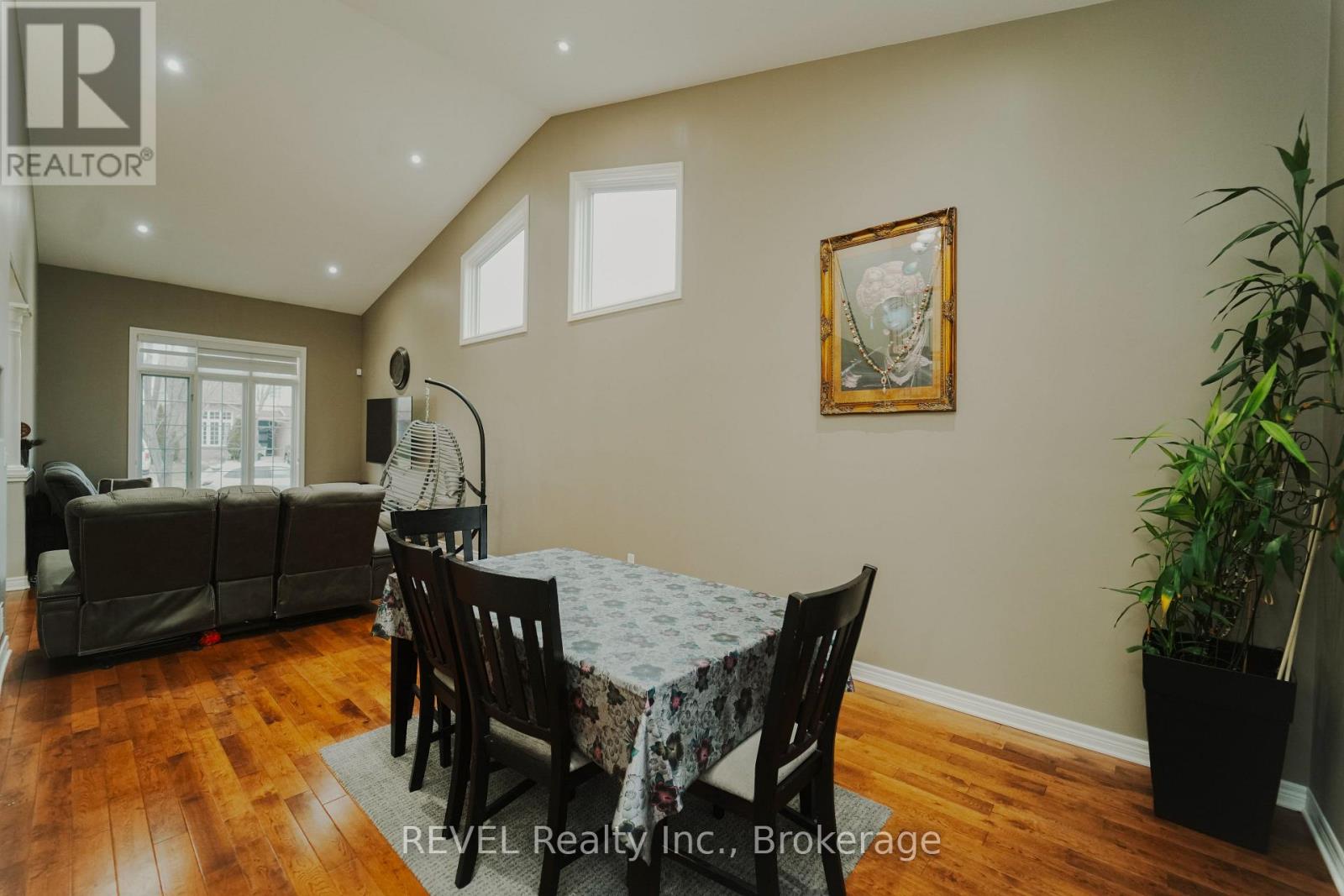 6978 Shannon Drive, Niagara Falls (Forestview), Ontario  L2H 3N7 - Photo 8 - X12711900