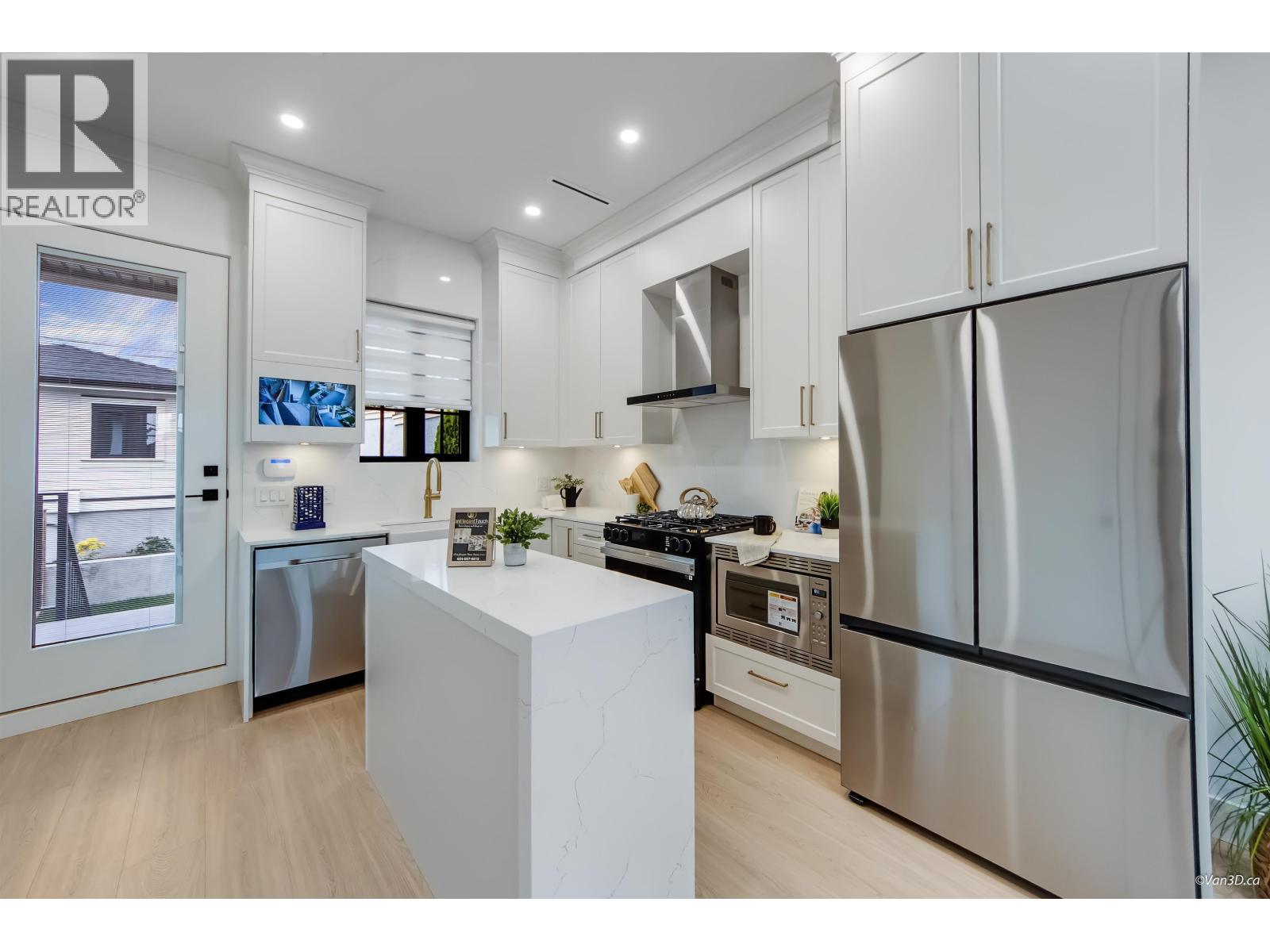 1347 E 64th Avenue, Vancouver, British Columbia  V5X 2P2 - Photo 7 - R3080601