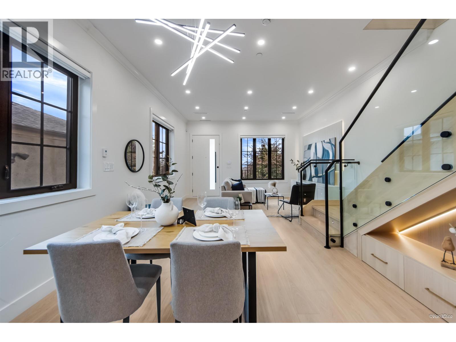 1347 E 64th Avenue, Vancouver, British Columbia  V5X 2P2 - Photo 11 - R3080601