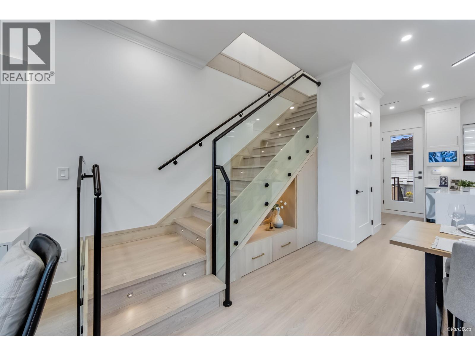 1347 E 64th Avenue, Vancouver, British Columbia  V5X 2P2 - Photo 12 - R3080601