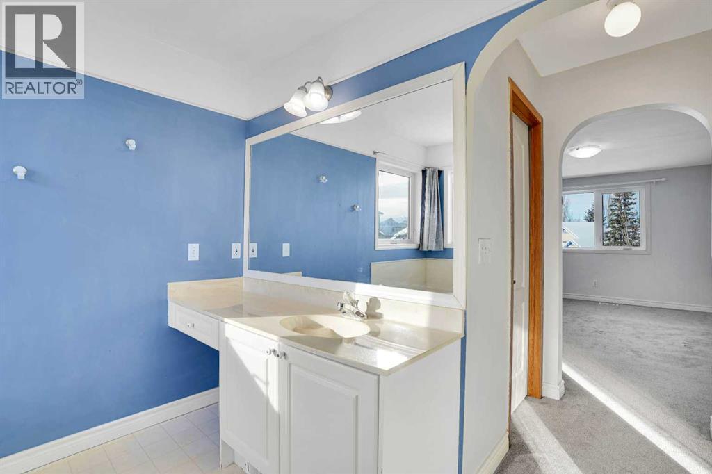 46 Somerset Close Sw, Calgary, Alberta  T2Y 3C5 - Photo 28 - A2279398