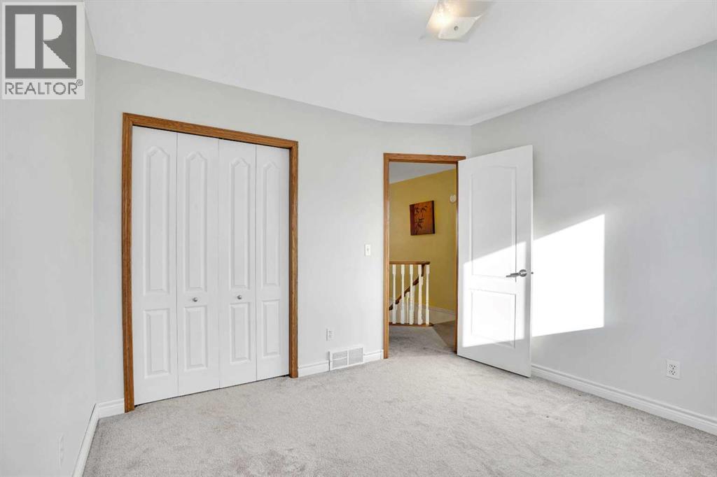 46 Somerset Close Sw, Calgary, Alberta  T2Y 3C5 - Photo 30 - A2279398