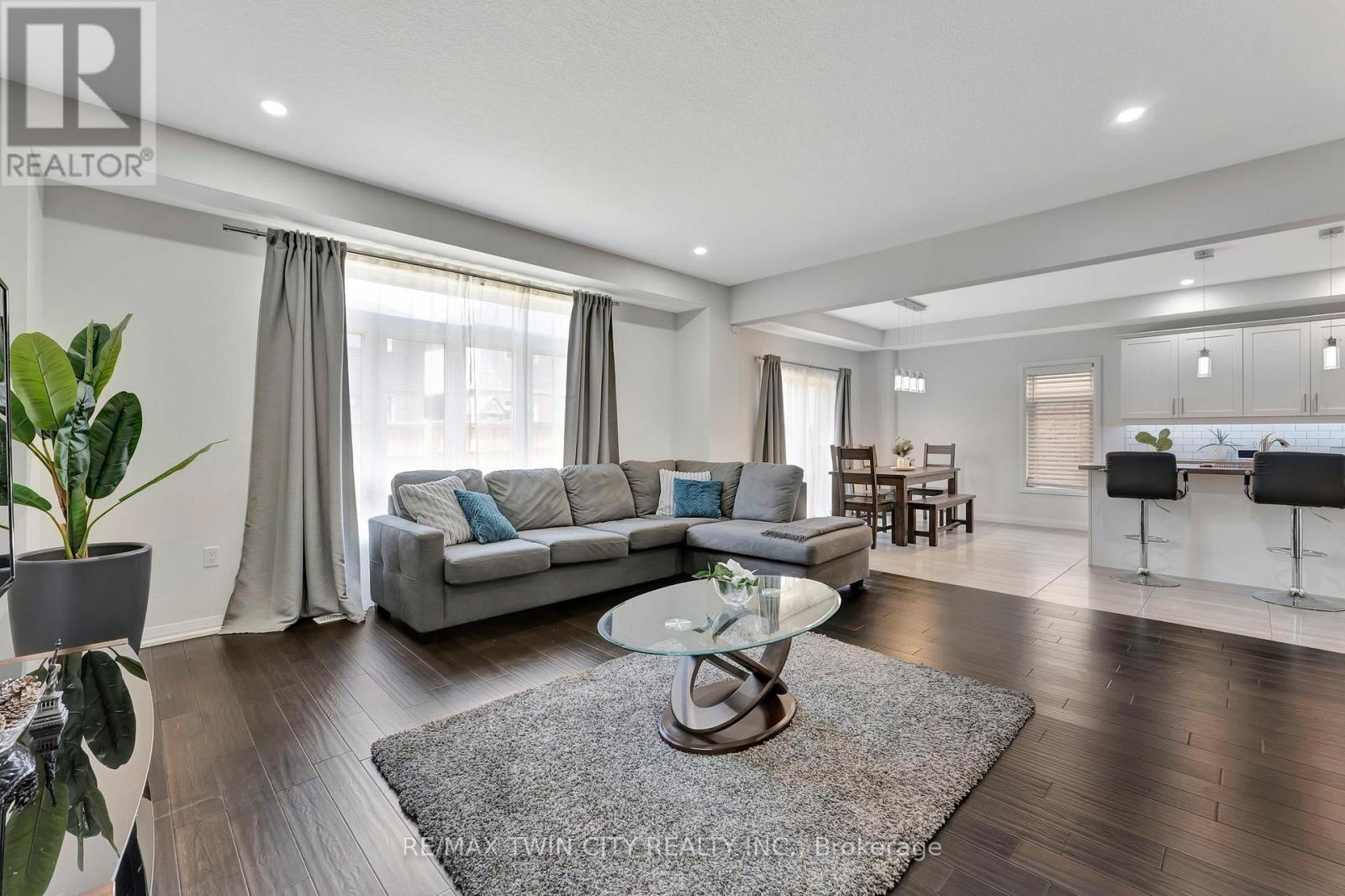 16 Cumberland Street, Brantford, Ontario  N3S 7J6 - Photo 8 - X12711878