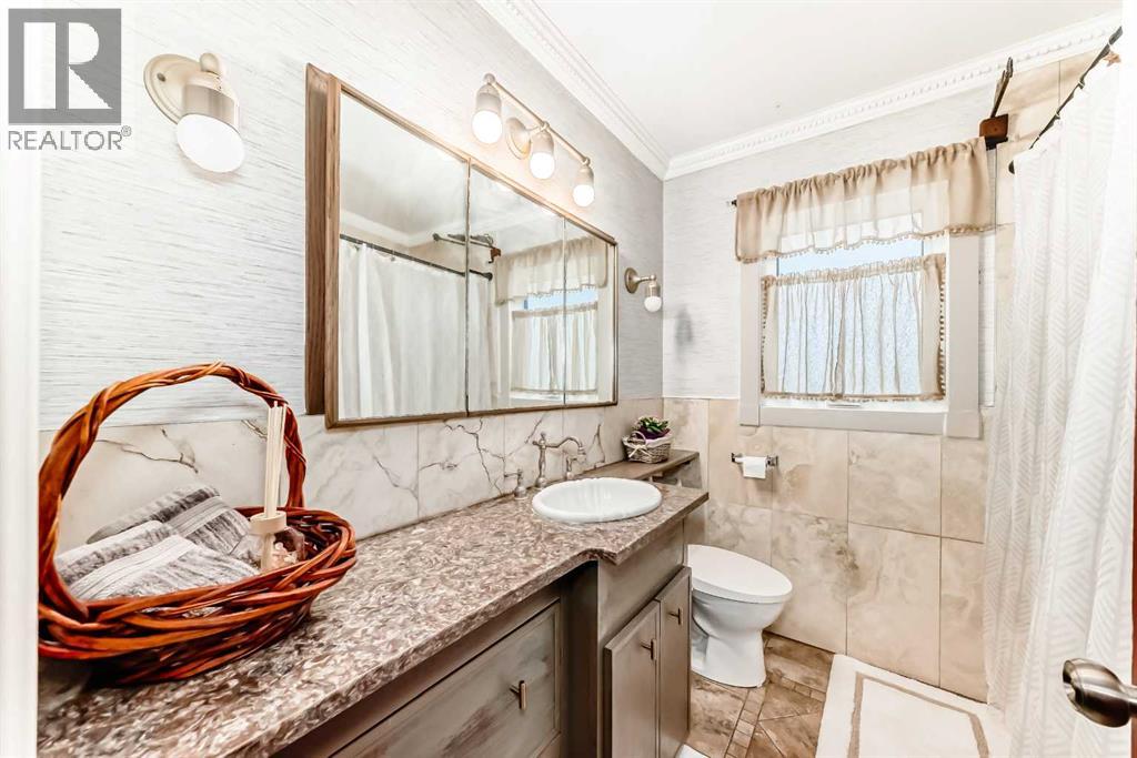 5923 Thorncliffe Drive Nw, Calgary, Alberta  T2K 2Z9 - Photo 25 - A2276899