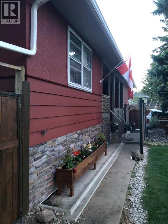 5923 Thorncliffe Drive Nw, Calgary, Alberta  T2K 2Z9 - Photo 46 - A2276899