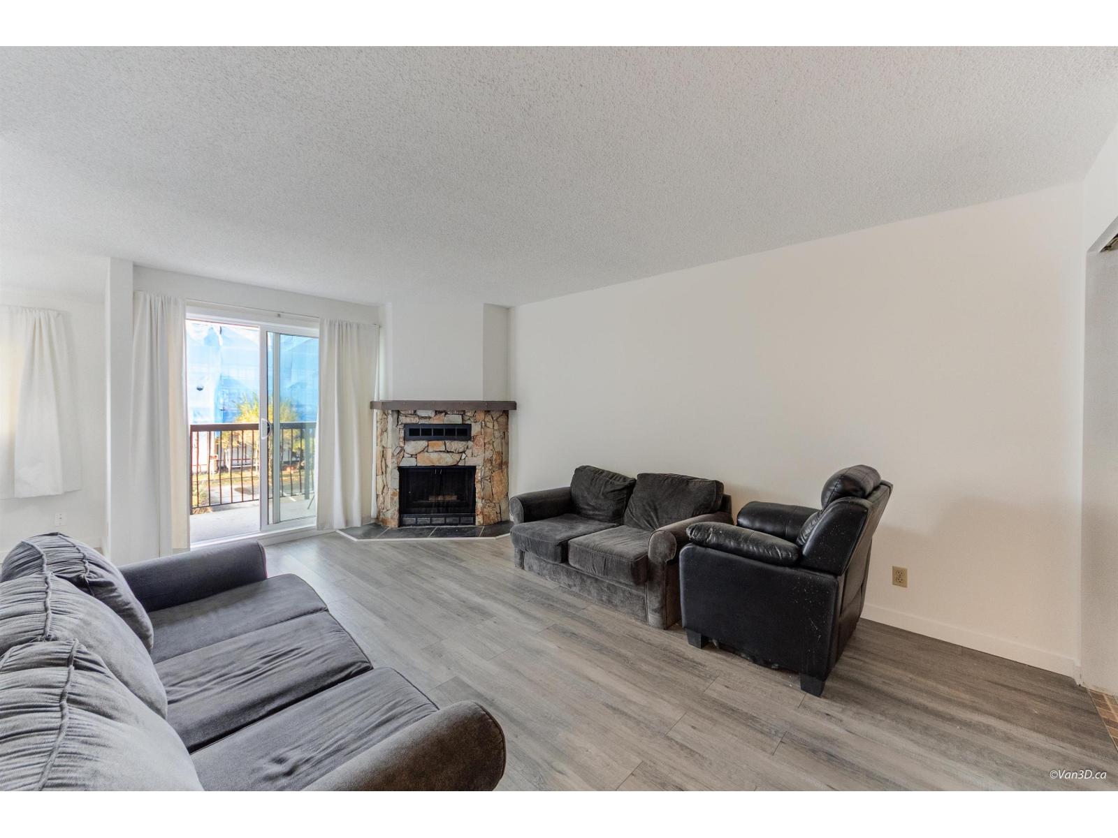 203 7162 133a Street, Surrey, British Columbia  V3W 7Z9 - Photo 4 - R3069444