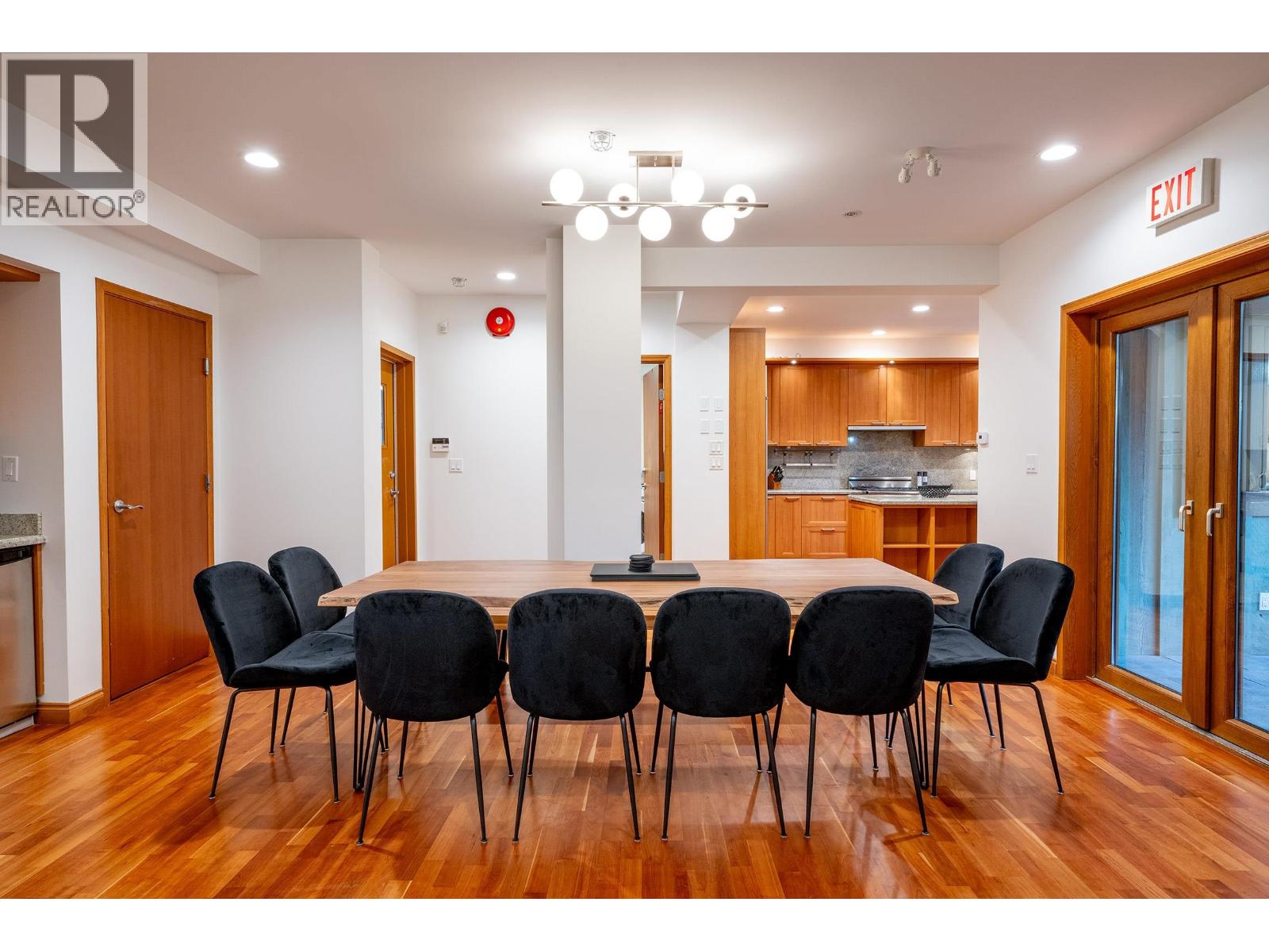 3012 Alpine Crescent, Whistler, British Columbia  V8E 0B8 - Photo 8 - R3080925