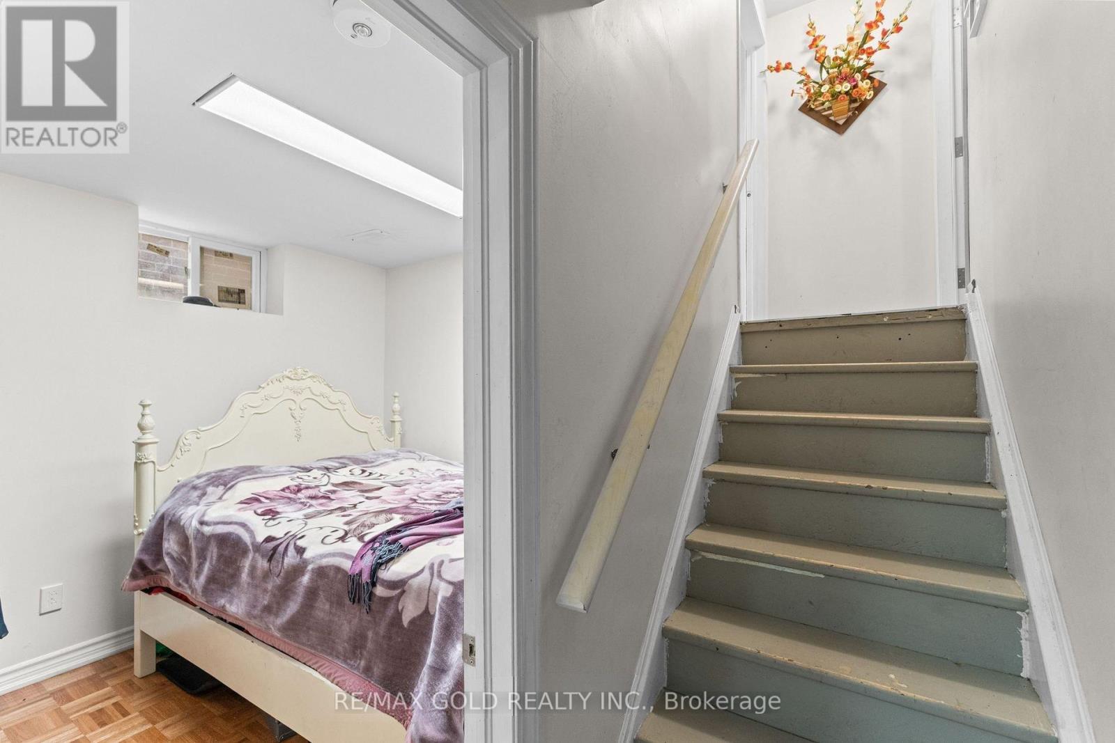 14 Albemarle Court, Brampton, Ontario  L6Z 1R4 - Photo 17 - W12711892