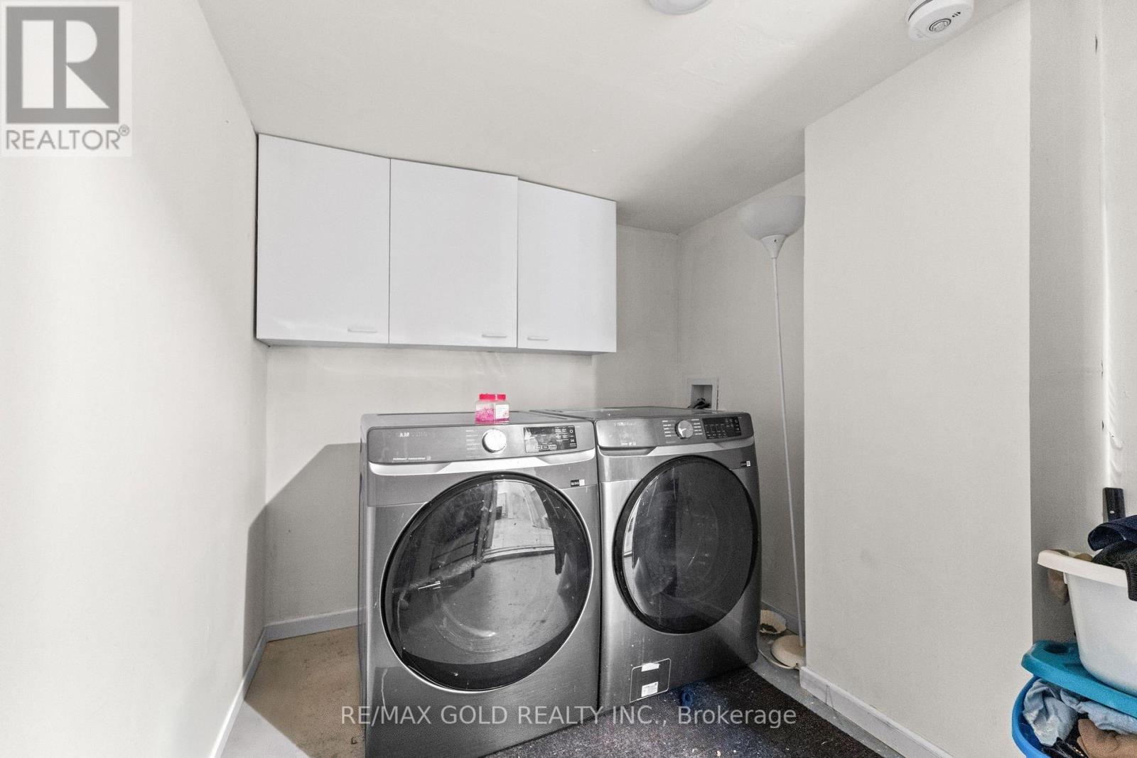 14 Albemarle Court, Brampton, Ontario  L6Z 1R4 - Photo 9 - W12711892