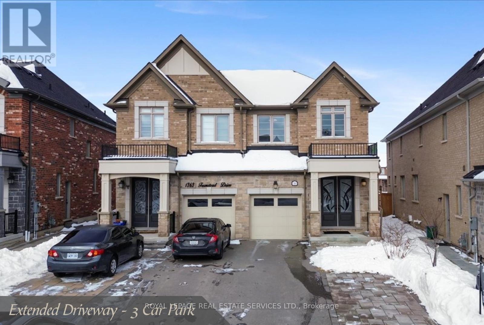 1365 Farmstead Drive, Milton, Ontario  L9E 1K4 - Photo 2 - W12711152