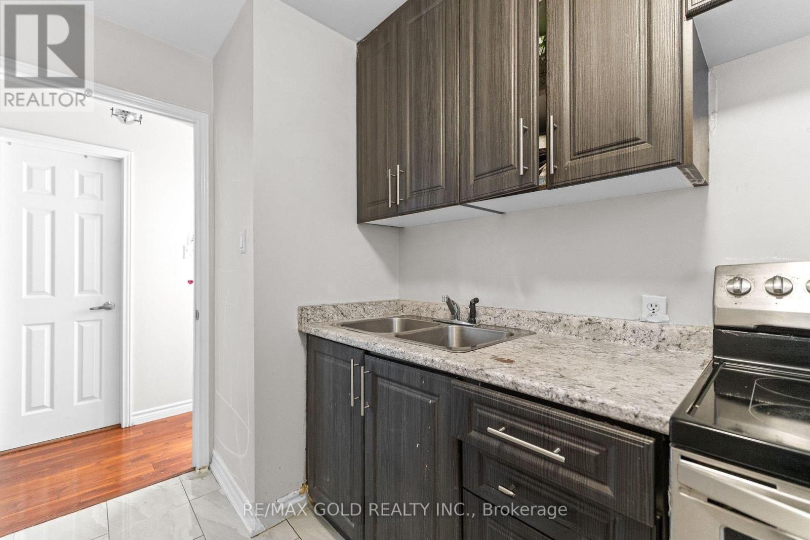 14 Albemarle Court, Brampton, Ontario  L6Z 1R4 - Photo 35 - W12711892