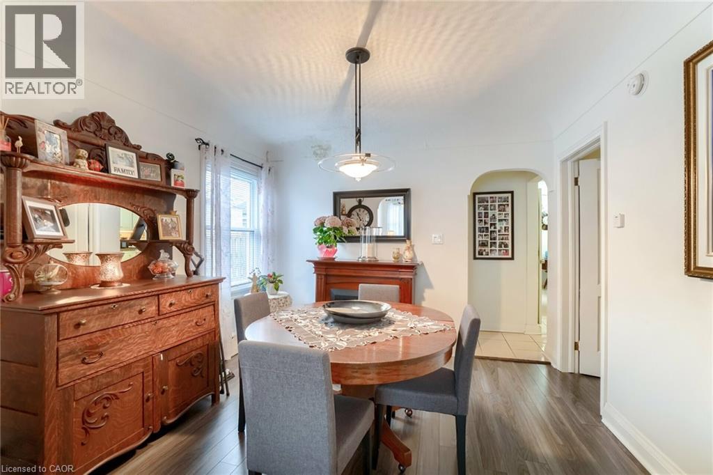 160 Welland Avenue, St. Catharines, Ontario  L2R 2N6 - Photo 4 - 40776432