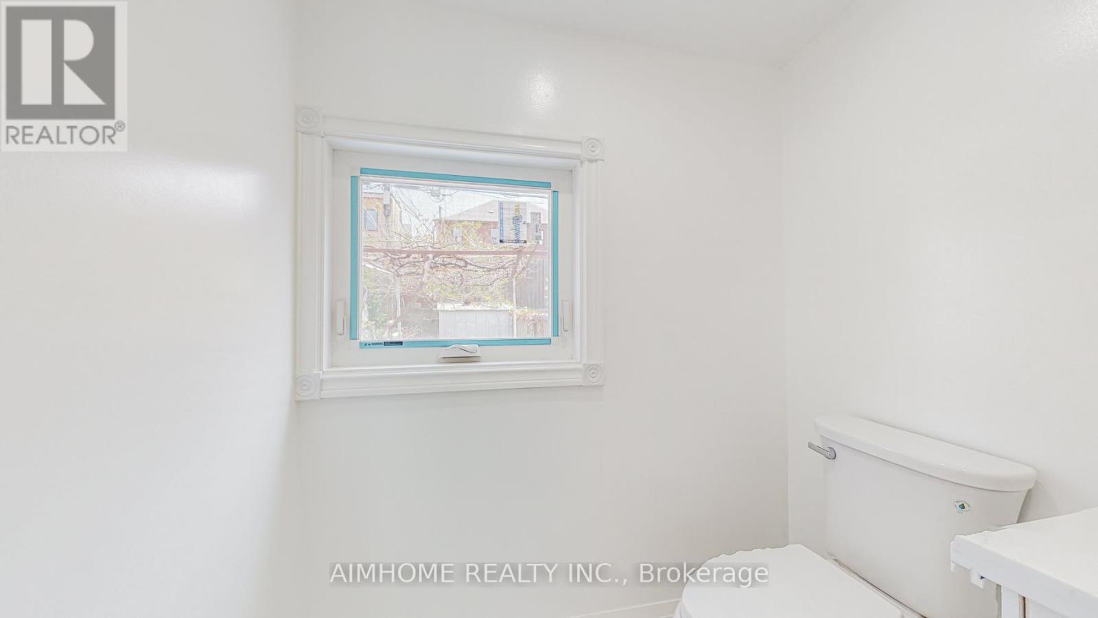 Main & 2nd Floor - 17a Blandford Street, Toronto, Ontario  M6E 3A6 - Photo 19 - C12711934