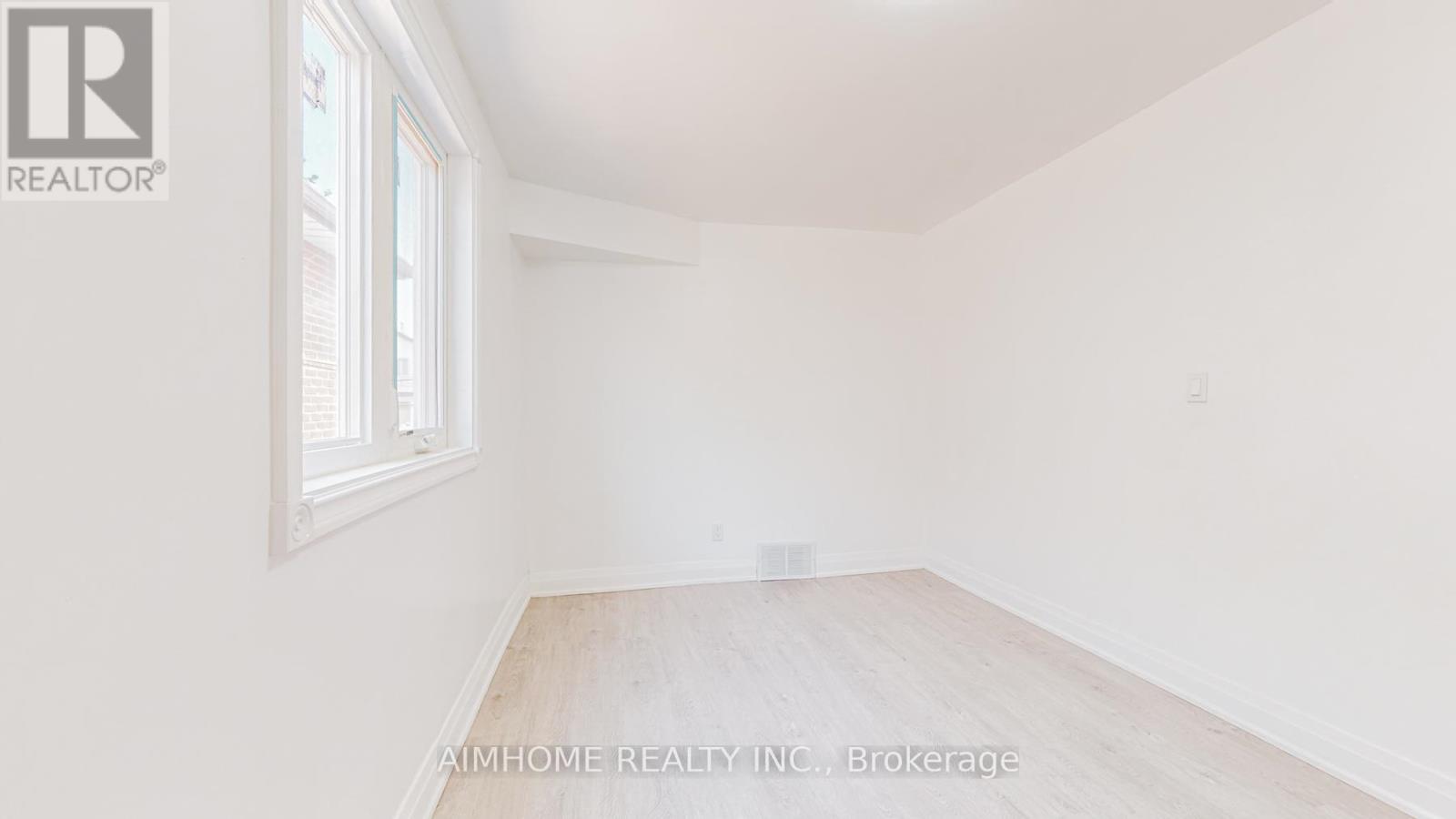 Main & 2nd Floor - 17a Blandford Street, Toronto, Ontario  M6E 3A6 - Photo 30 - C12711934