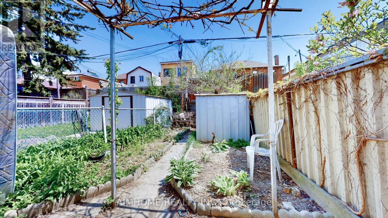 Main & 2nd Floor - 17a Blandford Street, Toronto, Ontario  M6E 3A6 - Photo 35 - C12711934