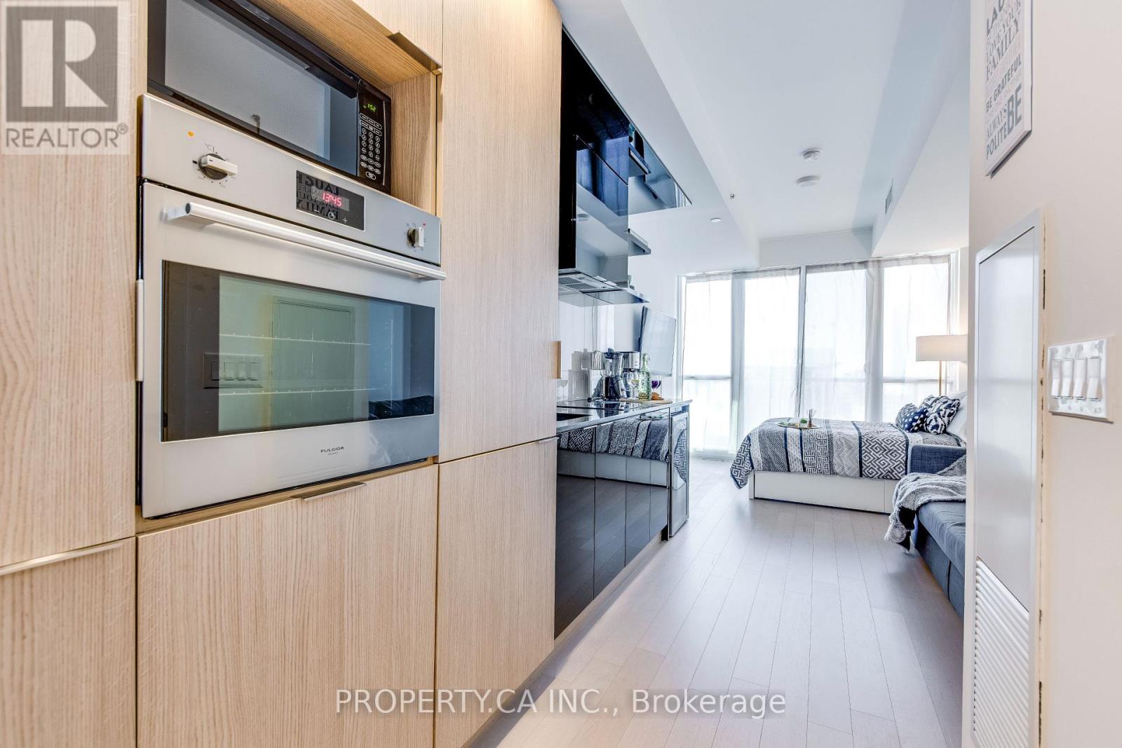 2505 - 70 Temperance Street, Toronto, Ontario  M5H 0B1 - Photo 9 - C12711938