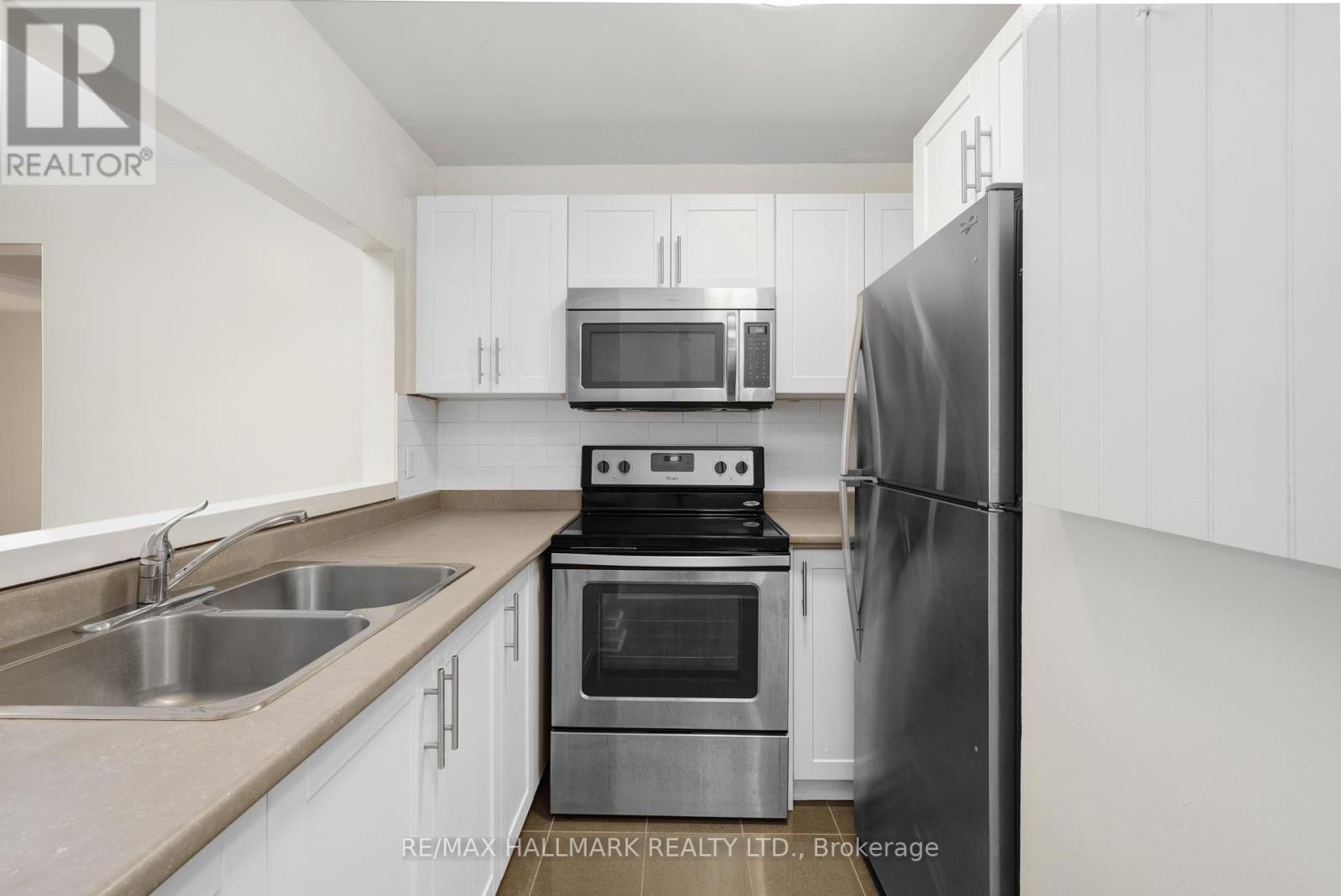 101 - 170 Grove Street E, Barrie, Ontario  L4M 2P7 - Photo 3 - S12711948