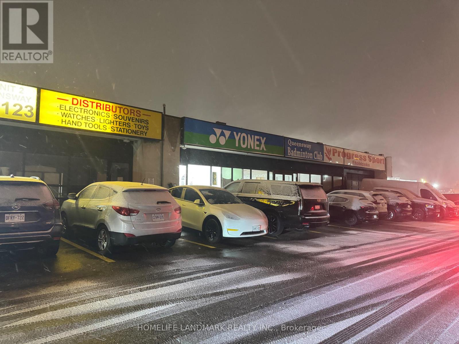 Unit2 - 1589 The Queensway, Toronto, Ontario  M8Z 5W9 - Photo 2 - W12711922