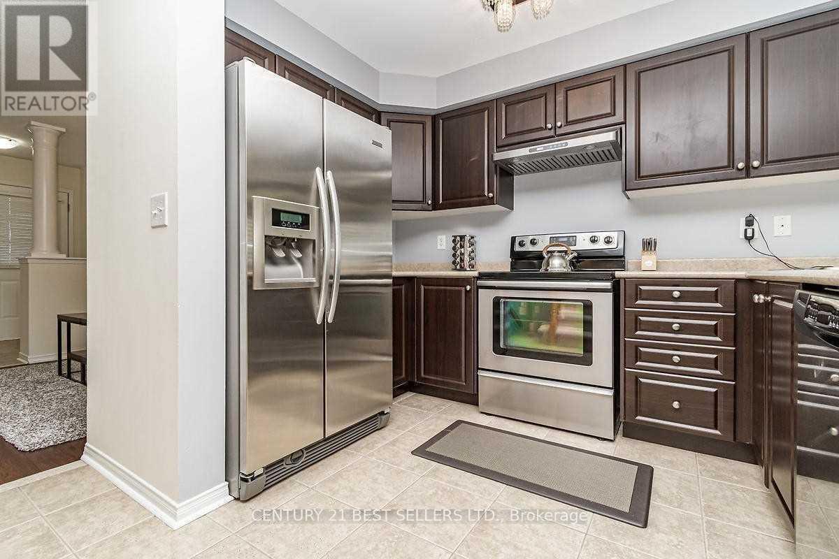 3358 Mikalda Road, Burlington, Ontario  L7M 0K9 - Photo 10 - W12711946