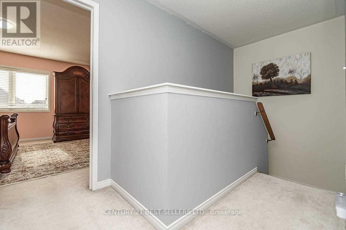 3358 Mikalda Road, Burlington, Ontario  L7M 0K9 - Photo 19 - W12711946