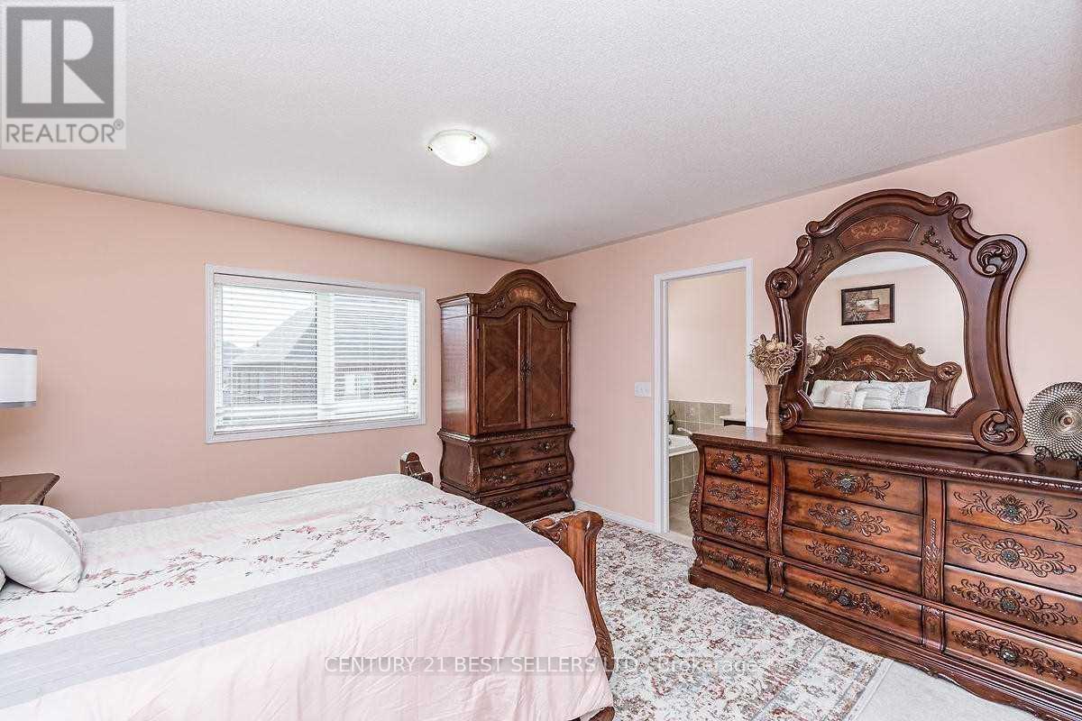 3358 Mikalda Road, Burlington, Ontario  L7M 0K9 - Photo 22 - W12711946