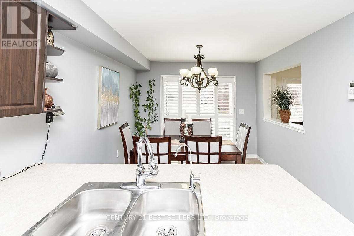 3358 Mikalda Road, Burlington, Ontario  L7M 0K9 - Photo 32 - W12711946