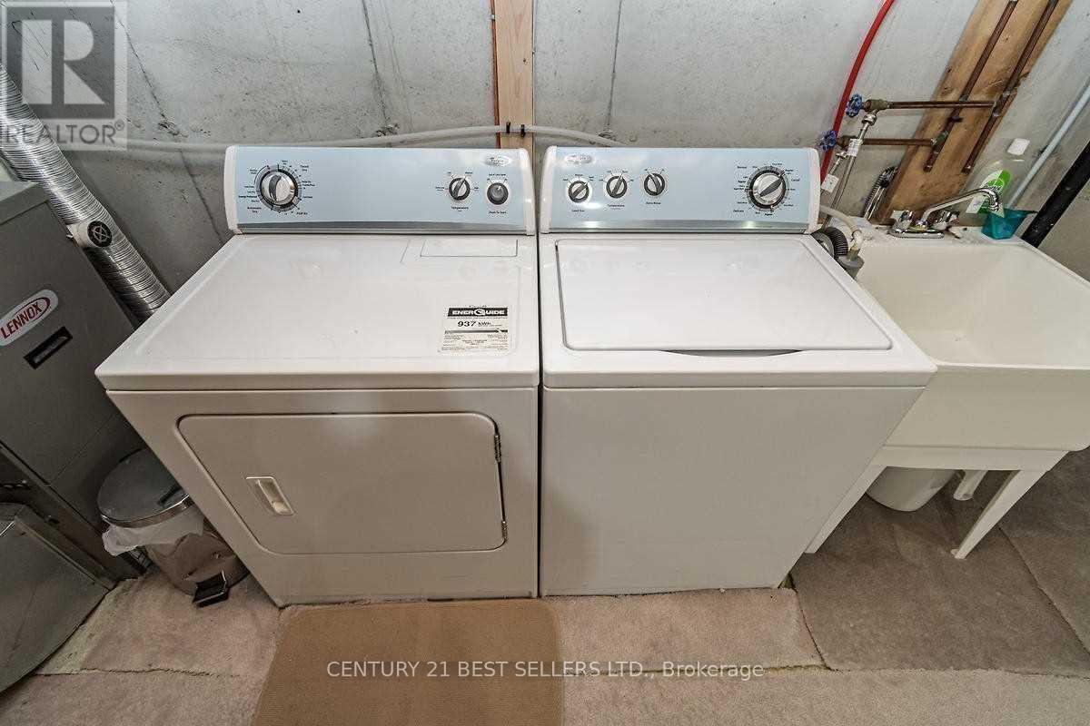 3358 Mikalda Road, Burlington, Ontario  L7M 0K9 - Photo 34 - W12711946