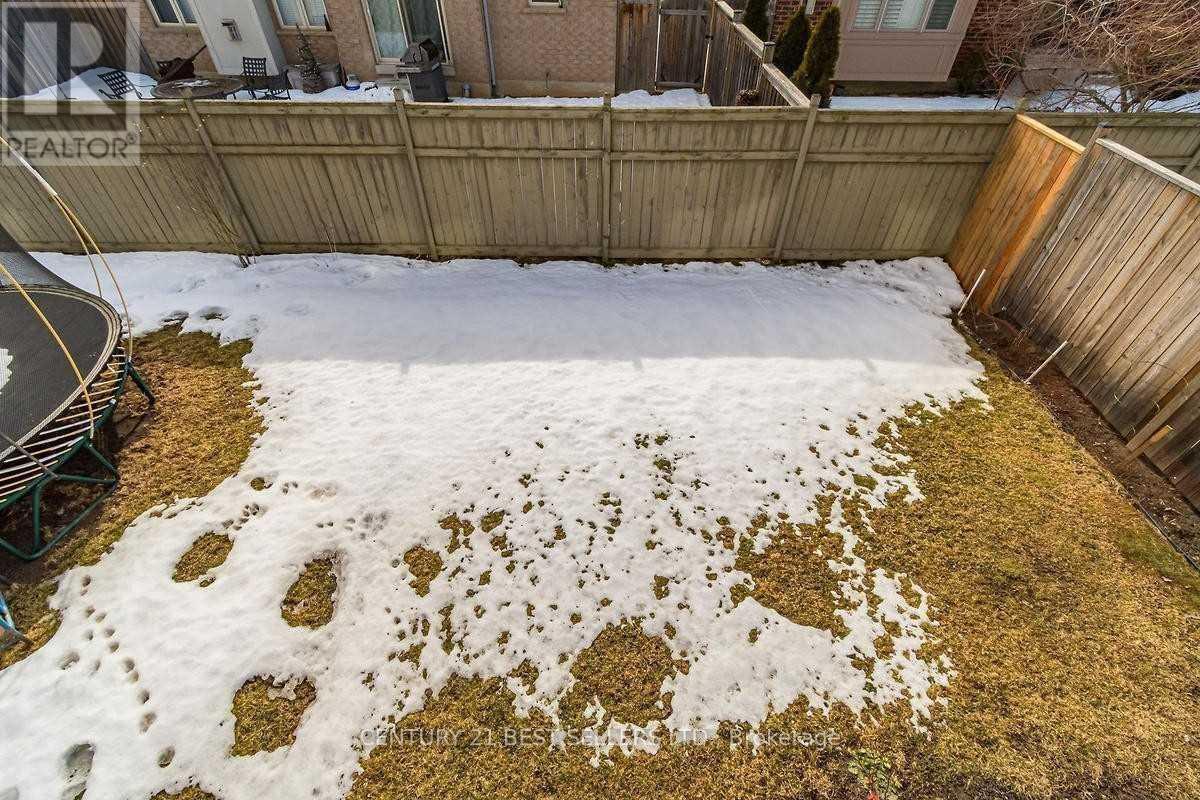 3358 Mikalda Road, Burlington, Ontario  L7M 0K9 - Photo 37 - W12711946