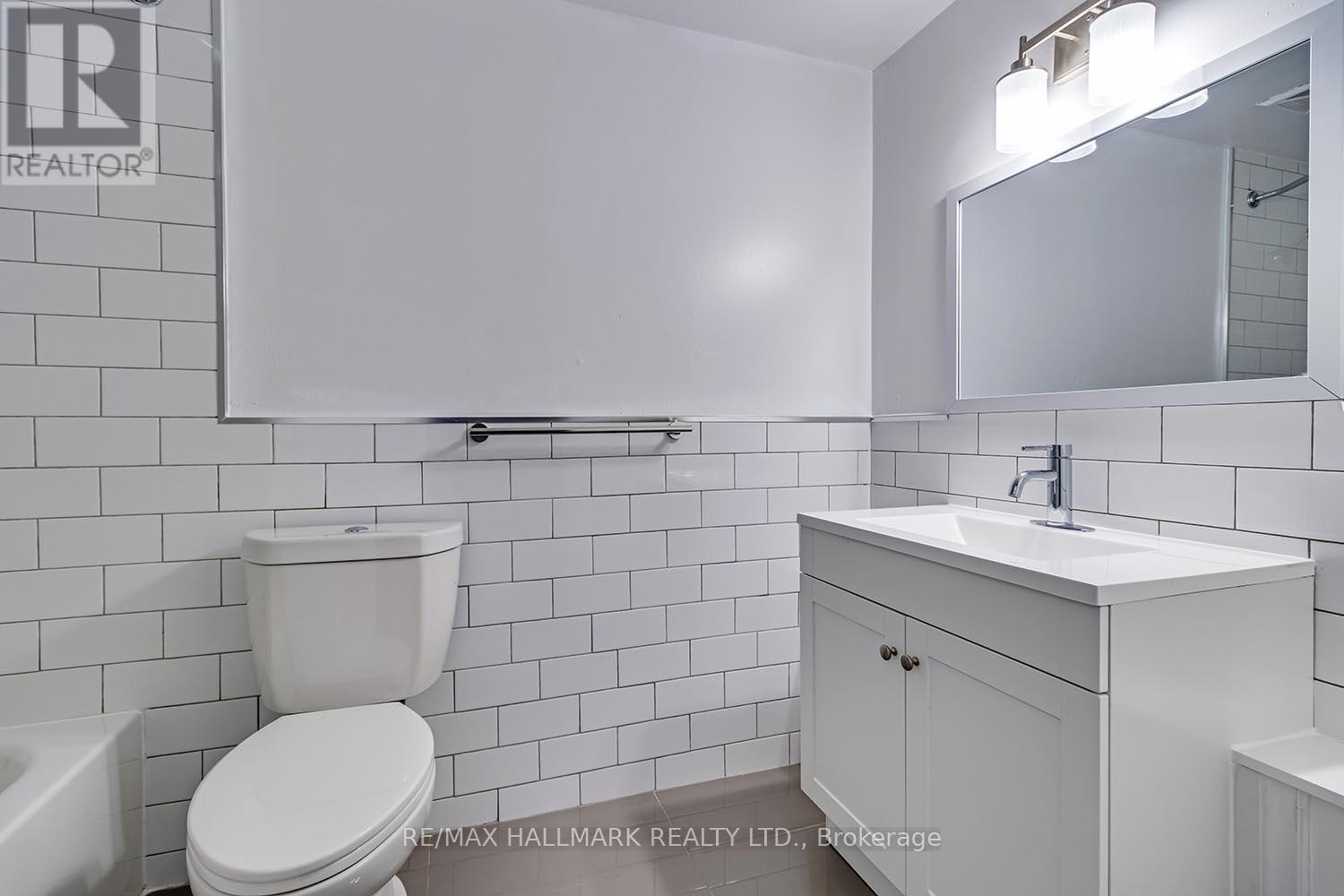 254 - 7555 Goreway Drive, Mississauga, Ontario  L4T 3M9 - Photo 4 - W12711950