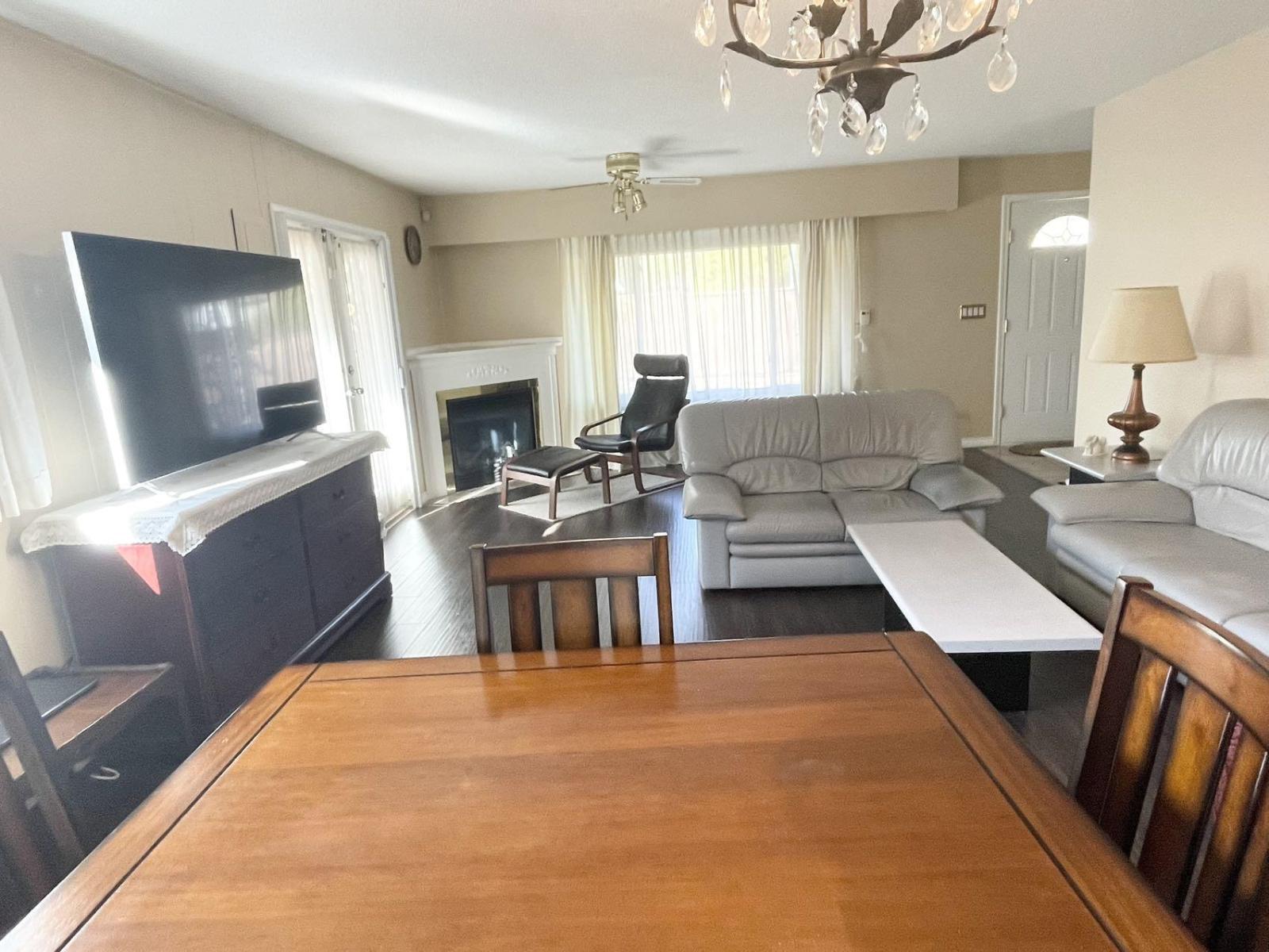 16066 16 Avenue, Surrey, British Columbia  V4A 1S5 - Photo 3 - R3081182