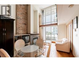 412 10 RENAISSANCE SQUARE, New Westminster, British Columbia