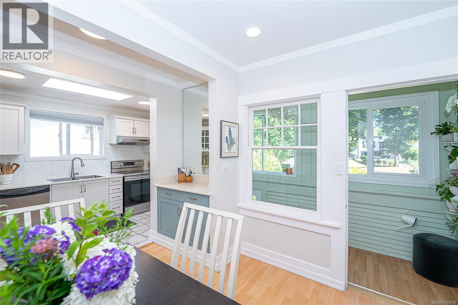 3275 Wascana St, Saanich, British Columbia