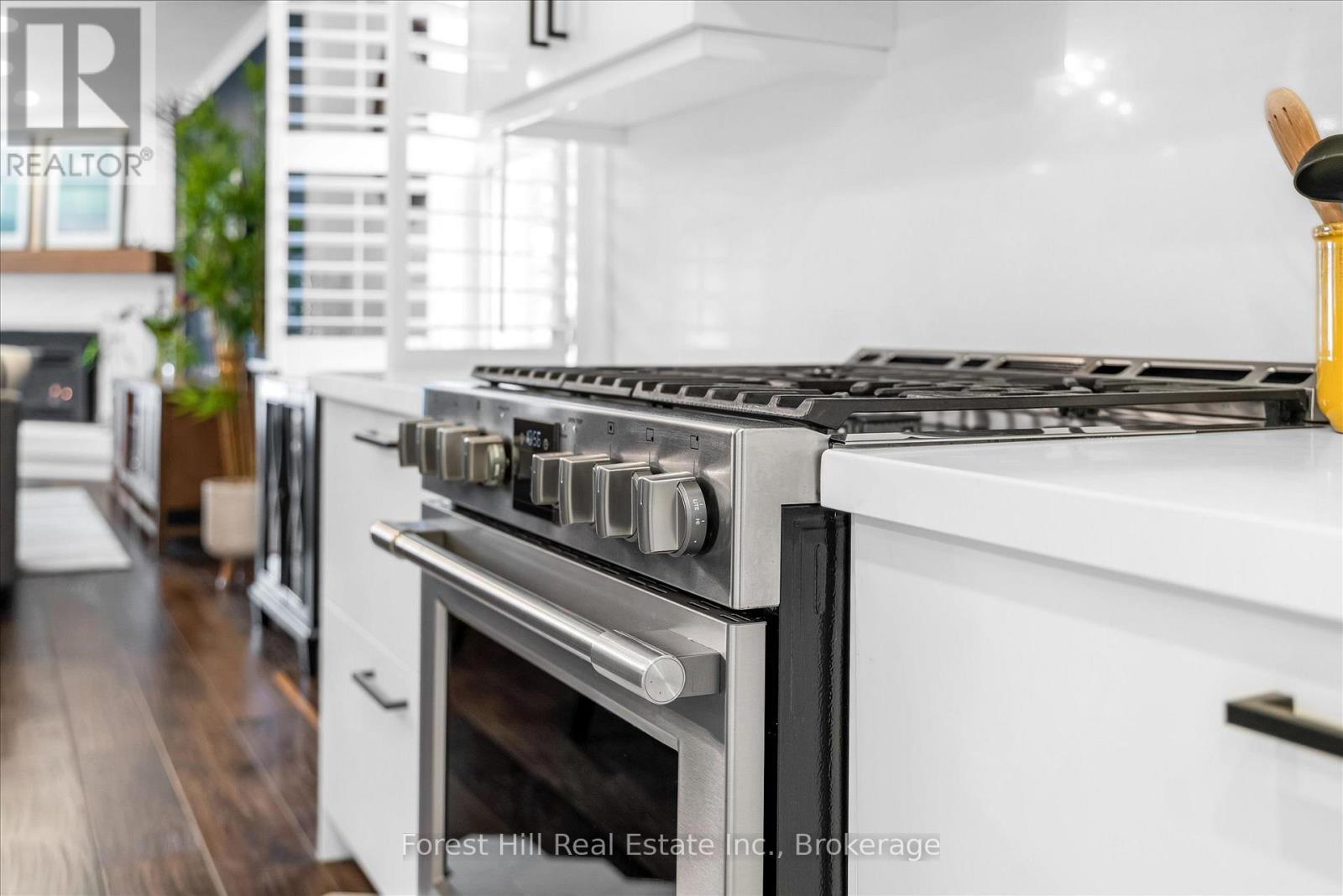 2006 Brant Street, Burlington, Ontario  L7P 3A6 - Photo 14 - W12712002