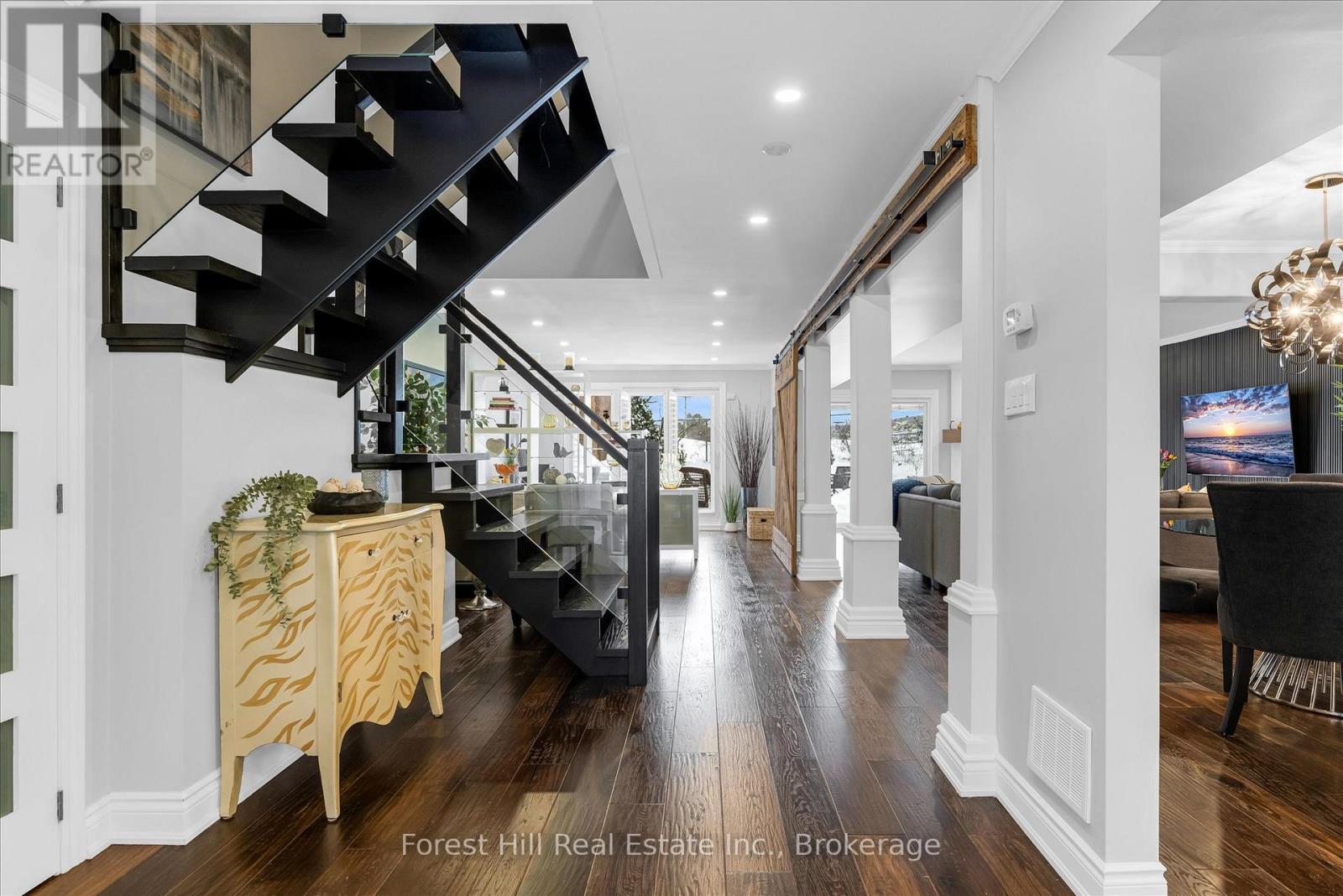 2006 Brant Street, Burlington, Ontario  L7P 3A6 - Photo 5 - W12712002