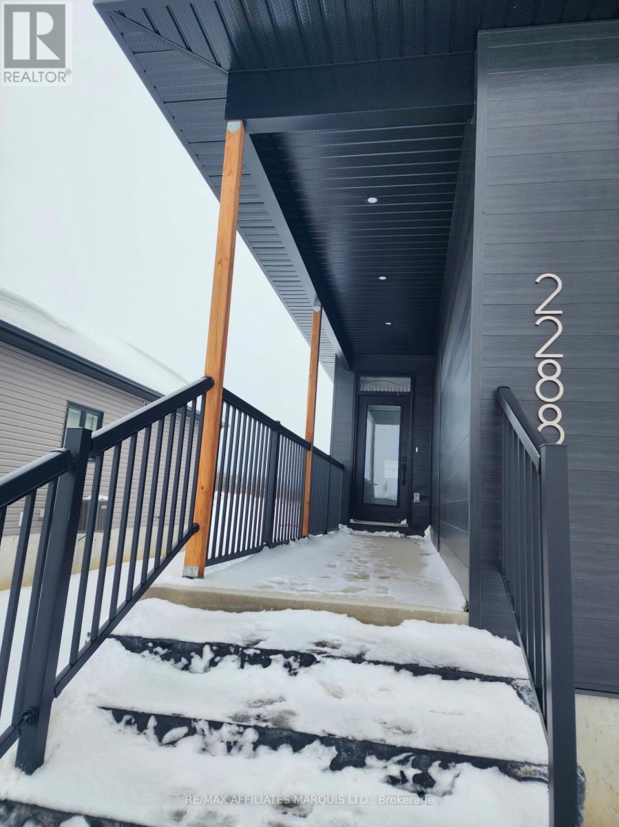 2288 Crewson Court, Cornwall, Ontario  K6H 0H5 - Photo 2 - X12712010