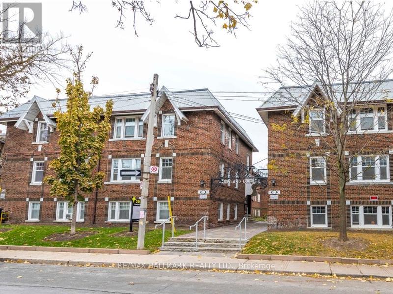 C03 - 245 Howland Avenue, Toronto, Ontario  M5R 3B7 - Photo 3 - C12711958