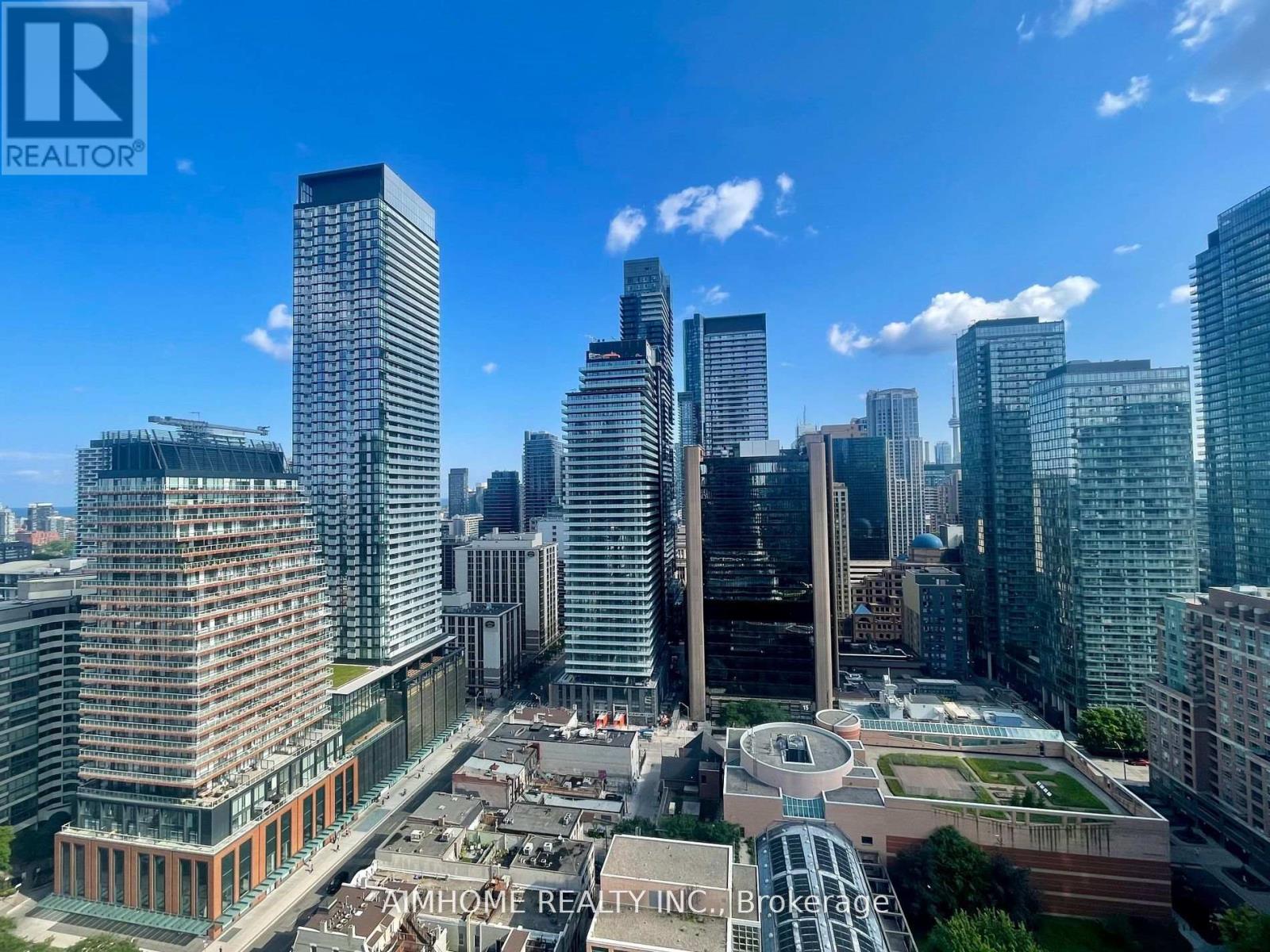 <div class="slider-price">$2,500 Monthly</div><p>2204 - 11 Wellesley Street W, Toronto, Ontario</p>