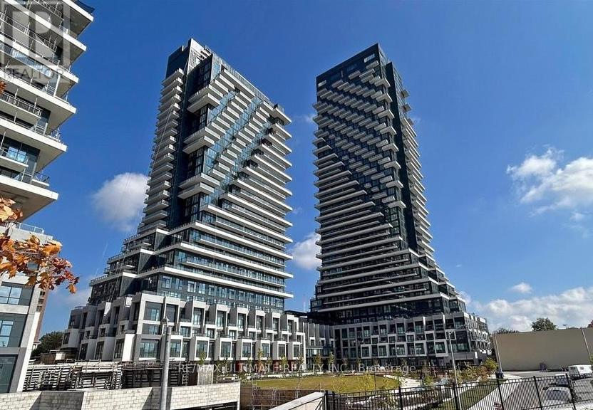 <div class="slider-price">$2,150 Monthly</div><p>3106 - 30 Inn On The Park Drive, Toronto, Ontario</p>