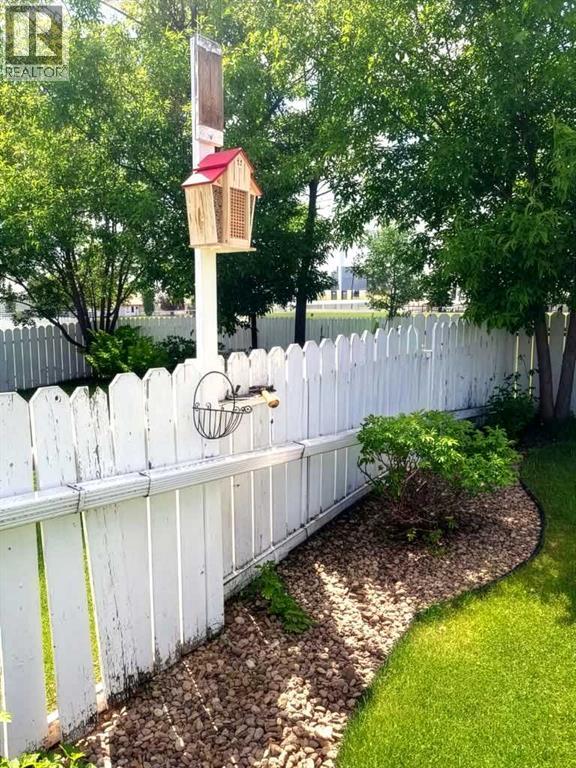 44 Dale Close, Red Deer, Alberta  T4R 2L5 - Photo 11 - A2276194