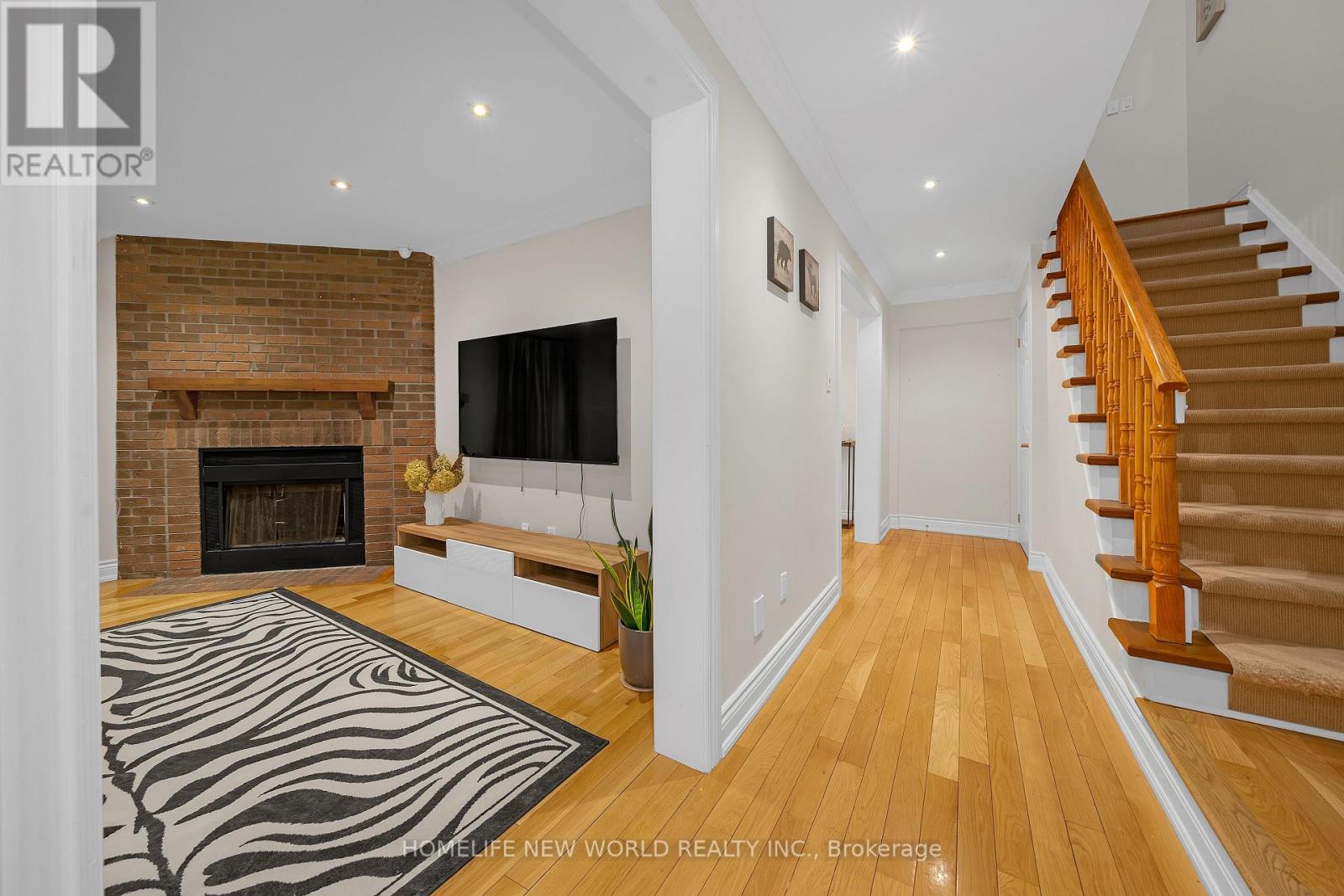 88 Judith Avenue, Vaughan, Ontario  L4J 7J2 - Photo 2 - N12711982