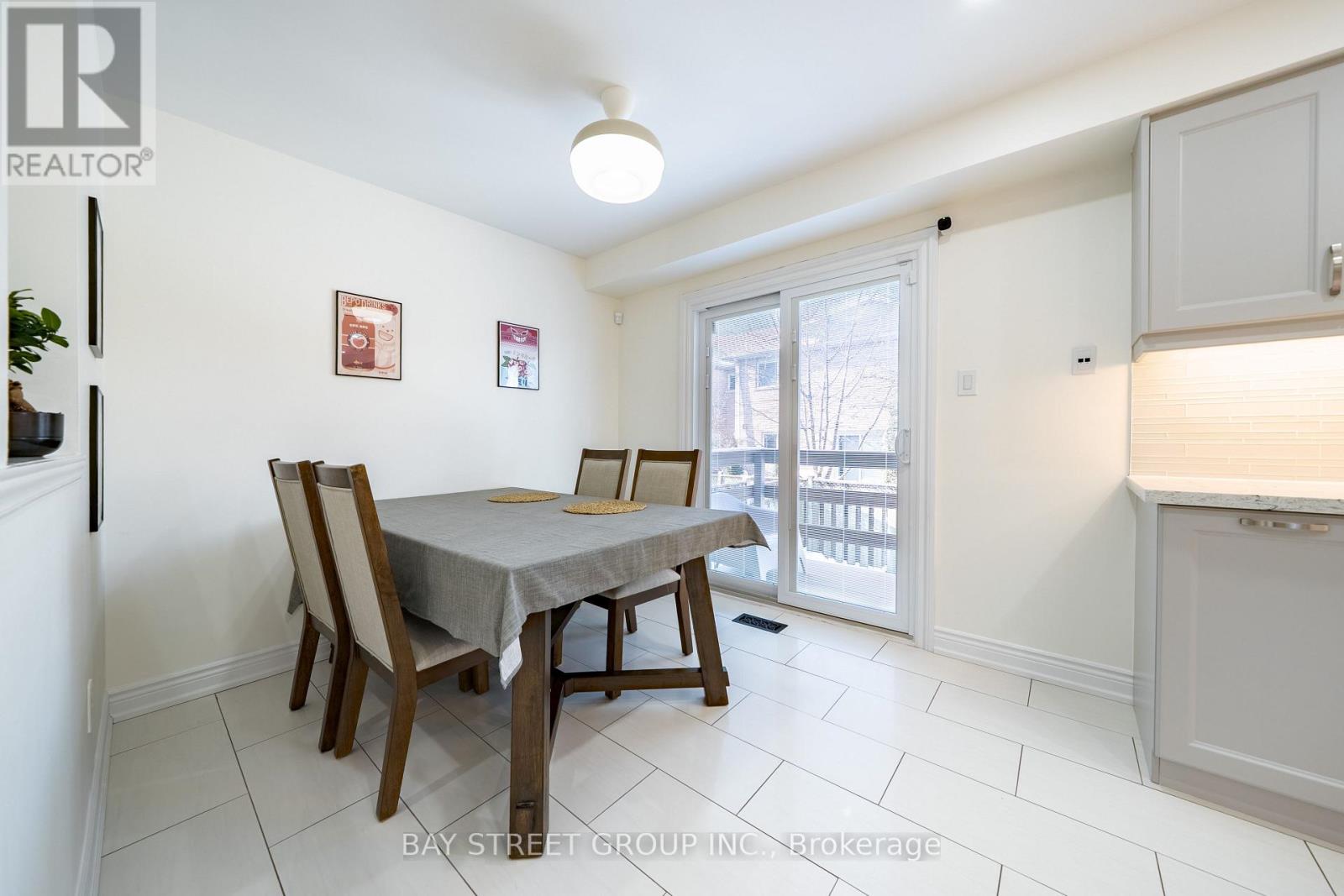 26 Moresby Street, Richmond Hill, Ontario  L4B 4K9 - Photo 11 - N12712000